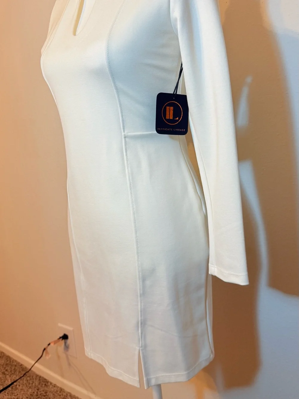 Cream Long-Sleeve Fitted Sheath Dress - Picture 3 of 6